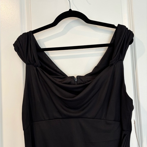 Alex Evenings Black Sleeveless Maxi Gown, NWT,  Holiday Gown - Picture 4 of 9